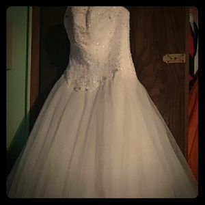 Wedding dress